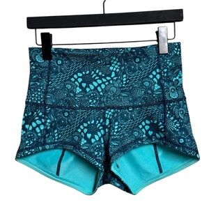 Lululemon high waisted 2” shorts lace paisley